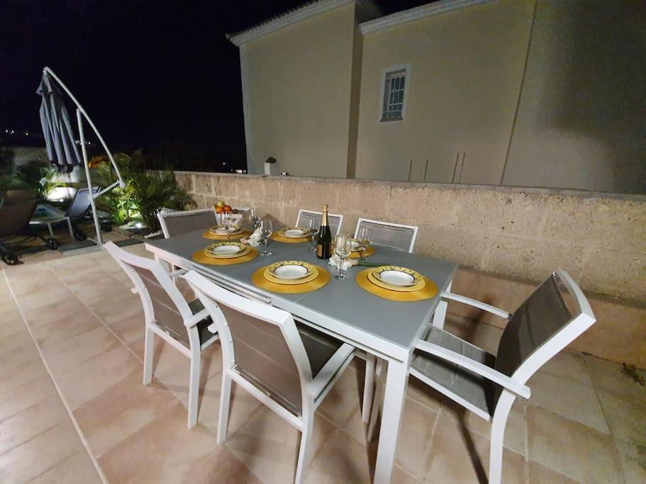 Villa Vanesa Luxury Private Villa With A Heated Pool, 4 Bedrooms And 4 Bathrooms Costa Adeje  Exteriér fotografie