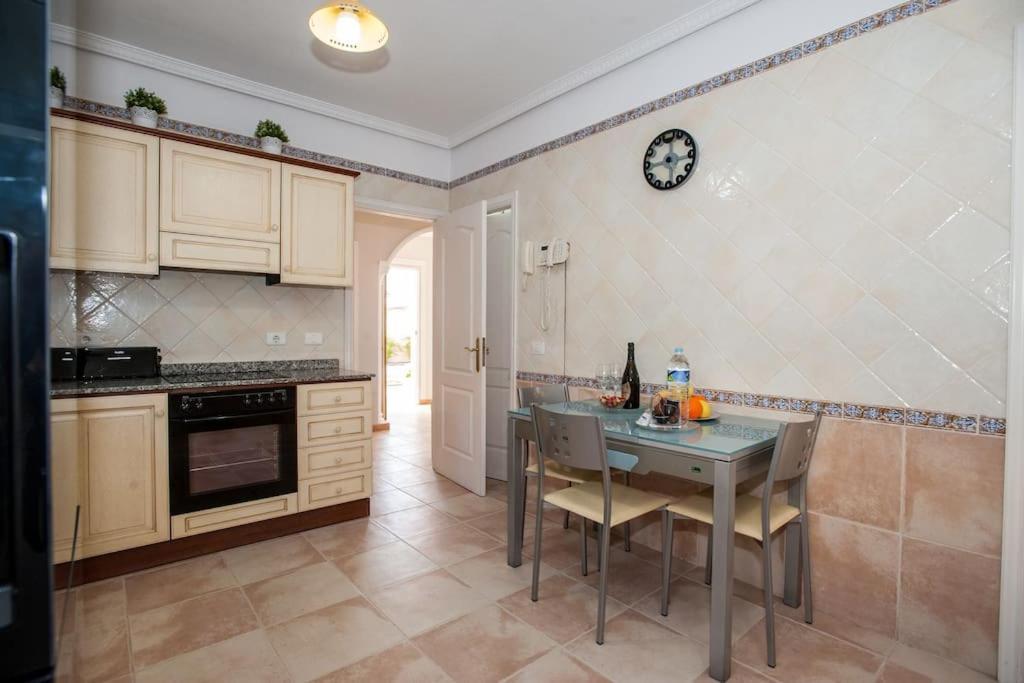 Villa Vanesa Luxury Private Villa With A Heated Pool, 4 Bedrooms And 4 Bathrooms Costa Adeje  Exteriér fotografie